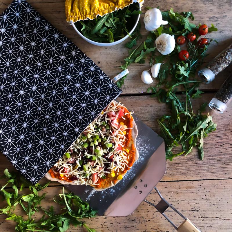 A nice and sustainable alternative to plastic foil is our Freezer Bag, which is perfect for freezing your prepared pizzas.